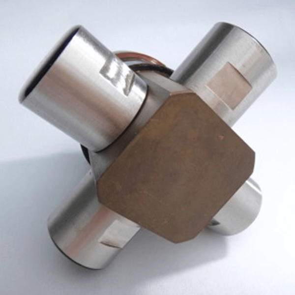 Low Frequency Differential Pressure Vector Hydrophone for Vibration Velocity